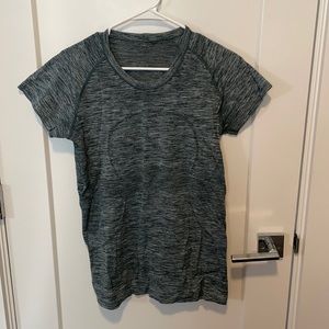 Lulu Lemon Tee, green, size 10